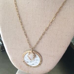 Stella & Dot Amala Pendant